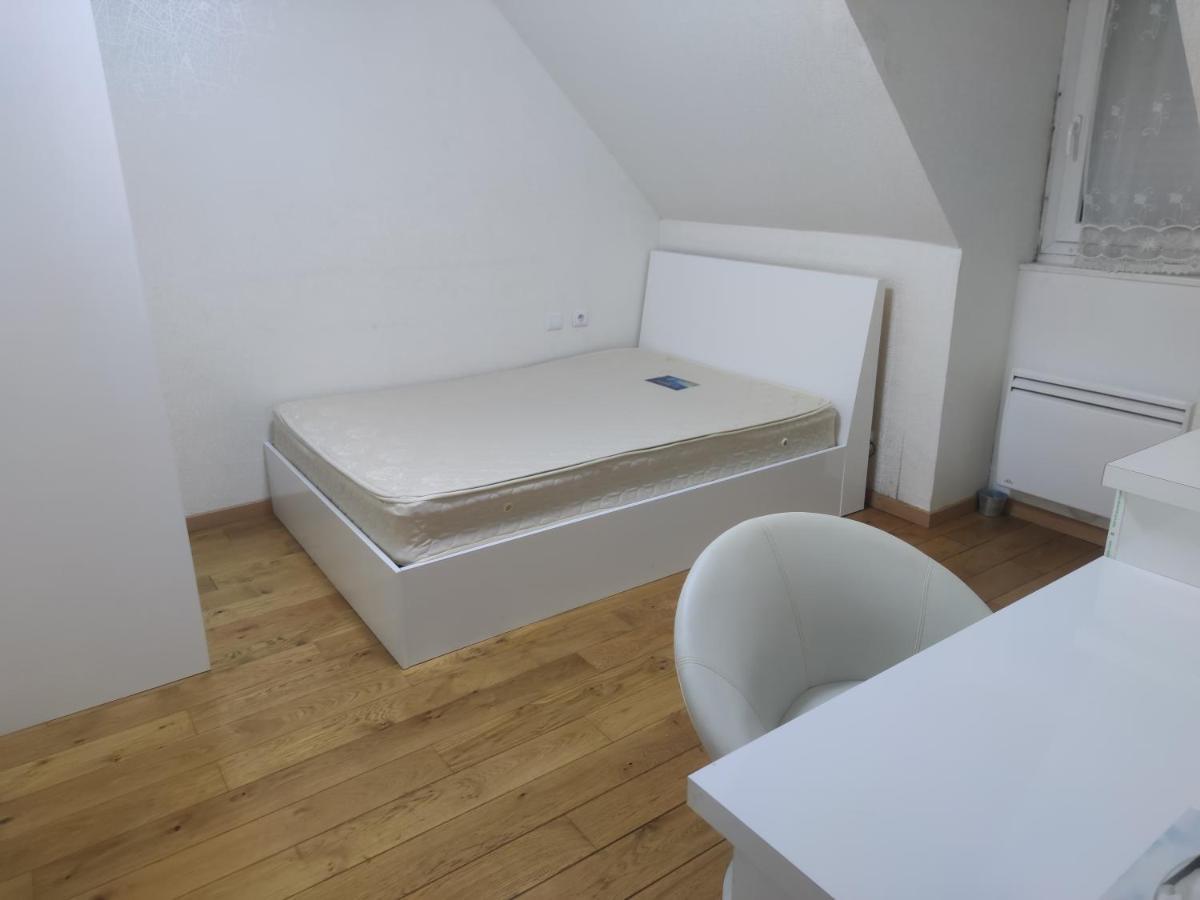 Chambre Privee A Bobigny -Salle De Bain Et Toilettes Sont Commune, -Pas De Cuisine Zewnętrze zdjęcie